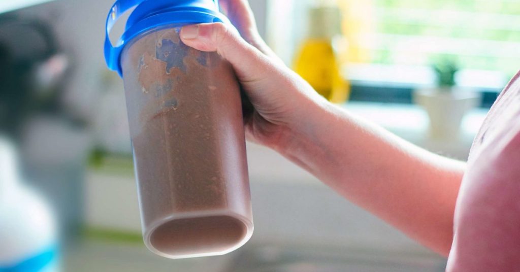 Whey proteins vs. plant protein for weight loss: Which one is better?